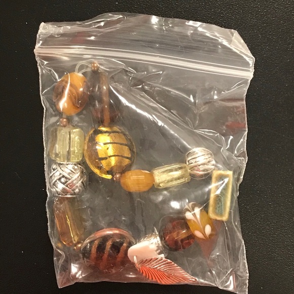 NWT Avon Beaded Chic Bracelet Nature - Picture 5 of 8